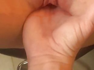 Adulterio, Orgasmo, Coño (Pussy), Squirting, Swinger, Esposa, Amateur, Madurita caliente, Francés, Con los dedos