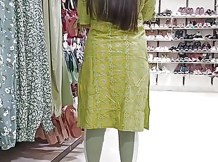 Step Sister ko jabardasti Shopping Mall bol kar apne Room le jakar jabardasti karke chod dia 