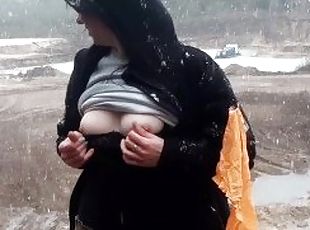 I am never cold and I love to undress in the snow