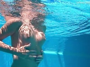 Sexy Mary Kalisy underwater erotics