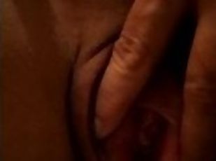 Me Bored RUBBING MY FAT PUSSY and my EXTREMELY SMALL HOLE!!! PLEASE WATCH!