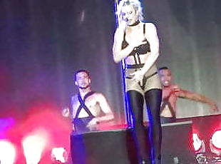 Zvezde, Britney
