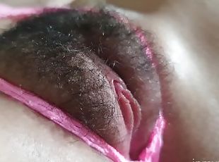 klitoris, tučné, zarastené, masturbácia, orgazmus, pička, hračky, bbw, fetišistické, kameltoe