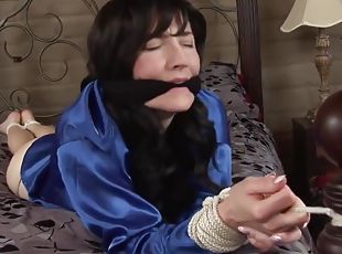 Milf, Bdsm, Baby-sitter, Mignonne, Fétiche, Bâillonnement, Bondage, Brunette