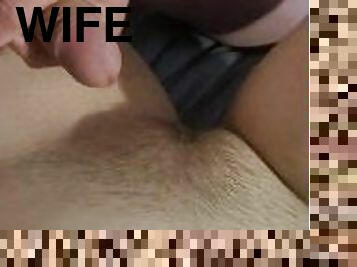 Cumshot on wife pussy