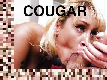 Shameless cougar smutty porn clip