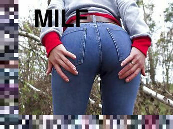 Milf In Tight Blue Jeans Tease Her Big Ass Outdoors