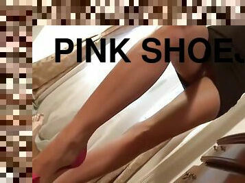 Pink shoejob
