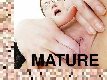 mastürbasyon-masturbation, hemşire, olgun, oyuncak, dolgun-güzel-kadın, uzun-çoraplar, azgın, tek-kişilik, esmer-kadın, jinekolog-muayenesi