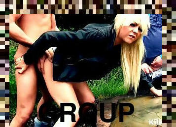 orgie, in-afara, public, futai-in-grup, sex-in-grup, taratura, curva, blonda, parc