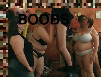 BBW sluts go wild in the local pub