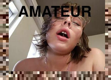 gros-nichons, lunettes, amateur, ejaculation-sur-le-corps, ados, salope, jeune-18, chienne, sur-le-visage