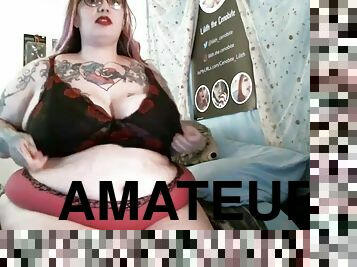 Chubby amateur woman cumming on webcam show
