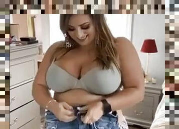 BBW Sweet Becca pulled out new jeans