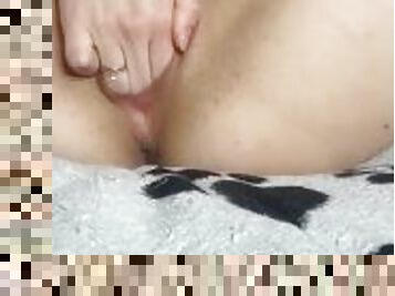 tetas-grandes, clítoris, masturbación, orgasmo, coño-pussy, delgada, adolescente, con-los-dedos, corrida, natural