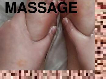amateur, massage, belle-femme-ronde, doigtage, pieds, fétiche, cocu, blanc, jambes