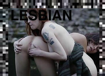 ציצי-גדול, שעירי, בחוץ, לסבית-lesbian, שחרחורת, ארוטי