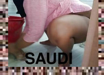 Saudi Cute BBW Naked Big Ass Maid Fuck In Bathroom, when she washing Dresses