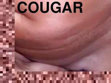 Date Tinder avec une cougar qui finit en baise