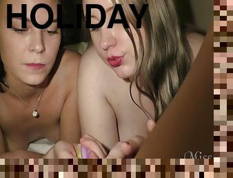 Holiday In Stockholm Turns Into 3way Lesbian Glowstick Pussy Gaping Eating Party