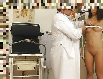 yaşlı, amcık-pussy, doktor, genç, dad-girl, genç-18, daha-yaşlı, tıraş-olmuş, babacığım, hastane