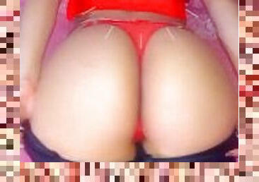 Mi hermanastra Latina Culona hermosa, con lenceria roja y pantalón de cuero. Tenemos sexo anal