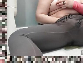 Curvy Slut Pissing Compilation