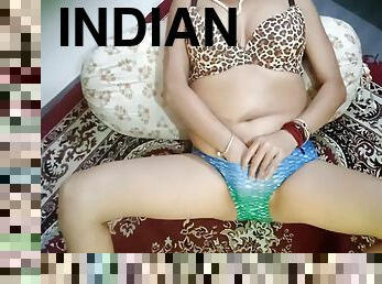 Indian Desi Bhabhi Fingering Her Pussy Hot Nippal Small Size Clit