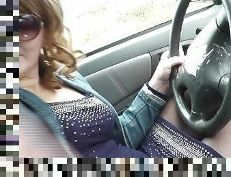 masturbation, mamelons, orgasme, public, chatte-pussy, giclée, milf, maman, doigtage, voiture