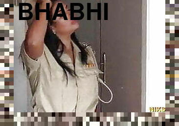 Hot police bhabhi ko choda desi police bhabhi