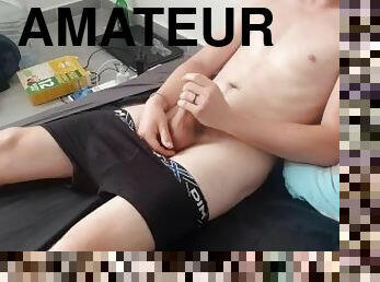 amateur, ejaculation-sur-le-corps, gay, branlette, point-de-vue, solo, minet, réalité