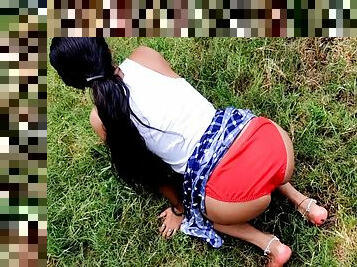 Desi Hot Outdoor Indian Teen Girl Show Ass And Pussy