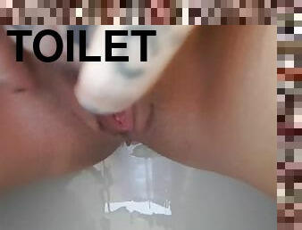 mastubasi, kencing, muncrat, amatir, sayang, jenis-pornografi-milf, kamera, pengintipan, permainan-jari, toilet