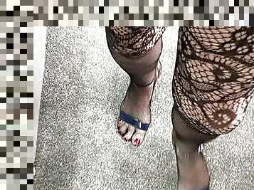 MATURE TVROSE CROSSDRESSER IN BODYSTOCKING AND HEELS