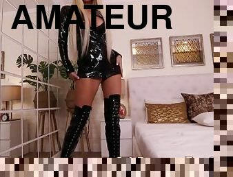 gros-nichons, amateur, bdsm, blonde, kinky, fétiche, latex, solo, domination, bottes