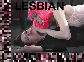 diikatkan-pada-tubuh, lesbian-lesbian, mainan, kaki, stocking-stockings, fetish-benda-yang-dapat-meningkatkan-gairah-sex, berambut-cokelat