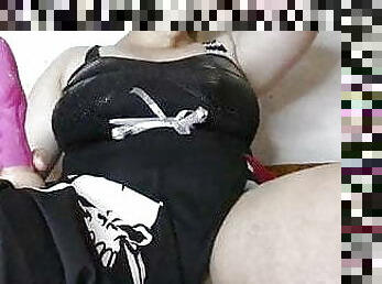 poilue, masturbation, orgasme, milf, jouet, lingerie, gode, cougar