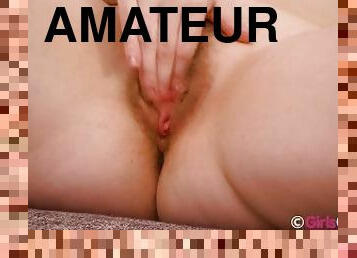 poilue, masturbation, mamelons, orgasme, chatte-pussy, amateur, doigtage, percé, solo, humide