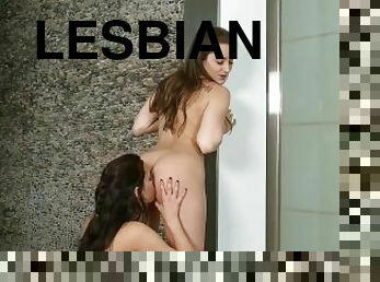 pantat, mandi, payudara-besar, vagina-pussy, kurus, sayang, lesbian-lesbian, permainan-jari, berciuman, normal