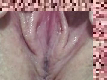 Closeup wet milf pussy spread contractions