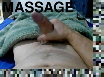 massageando meu penis mas sem gozar.