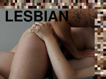 תחת, ציצי-גדול, לסבית-lesbian, נוער, נשיקות, ציצים, תחת-butt, שחרחורת, קעקוע