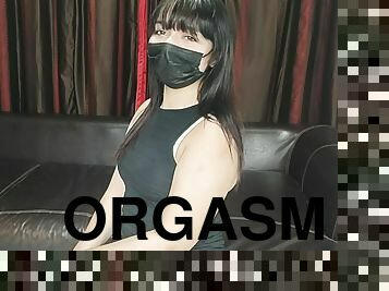 Orgasmo Trip. Sugar Daddy Se Enojo Conmigo Por Llegar Tarde De Fiesta Y Tuve Que Complacerlo. 1/2