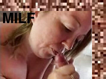 public, amateur, fellation, ejaculation-sur-le-corps, milf, maison, couple, ejaculation, exhibitionniste