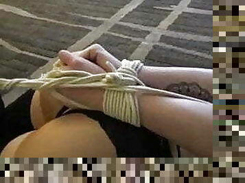 stocking, bdsm-seks-kasar-dan-agresif, bondage-seks-dengan-mengikat-tubuh