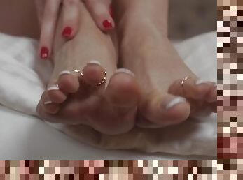 Melisa Mendini Feet Tease