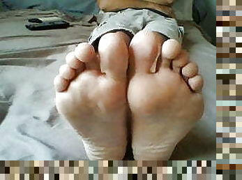 m feet 4