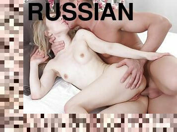 russe, anal, ejaculation-sur-le-corps, fellation-profonde, point-de-vue, sur-le-visage, blonde, rasé, bite