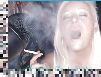 amatérske, zlatíčka, bbw, bacuľaté, blondýna, britské, fetišistické, fajčenie-smoking