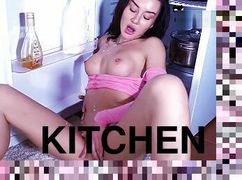 Katrin Tequila Play Pussy and Fingering in the kitchen